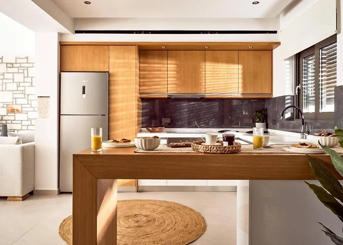 Julieta 2 By Tragaki